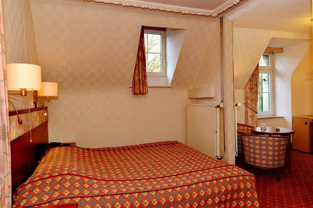 Kasteel Geulzicht 4* Maastricht