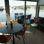 Floating vacationhome Tenerife