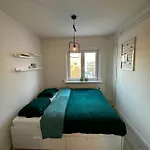 Lovely 2-Bedroom Apartment With Balcony