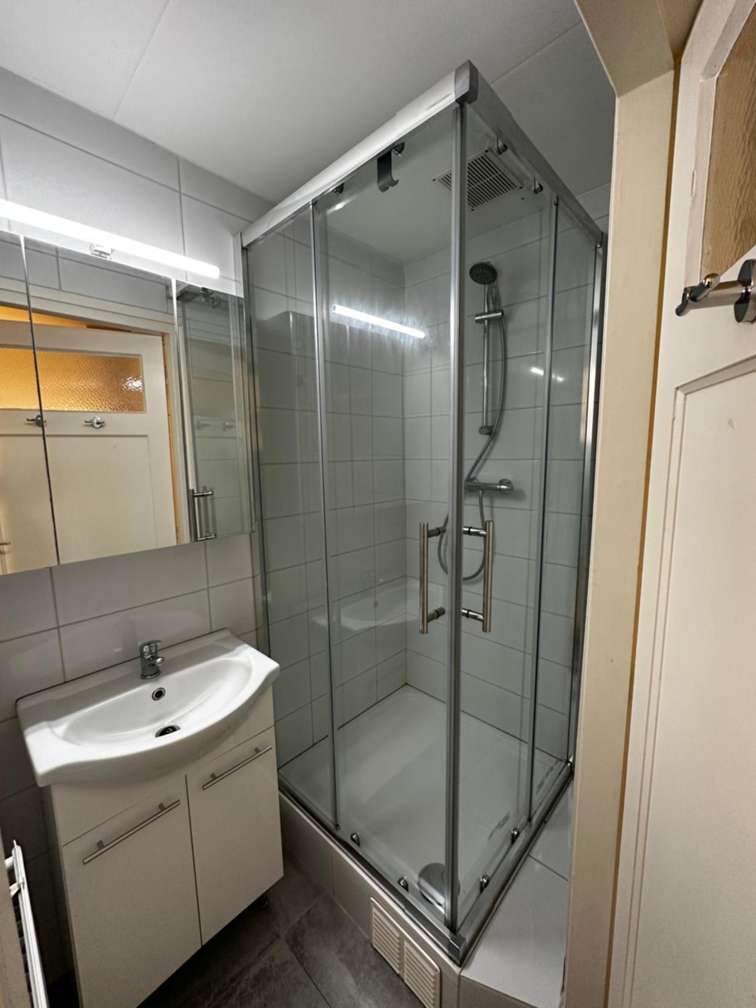 Lovely 2-bedroom With Balcony