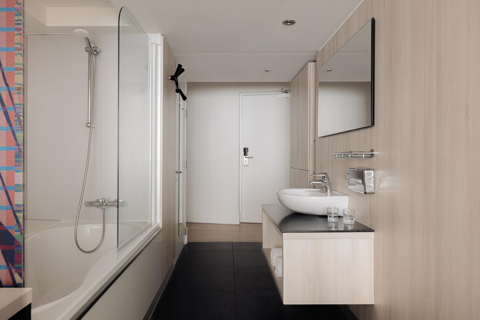 Leonardo Boutique Center Former Designhotel 4* Maastricht