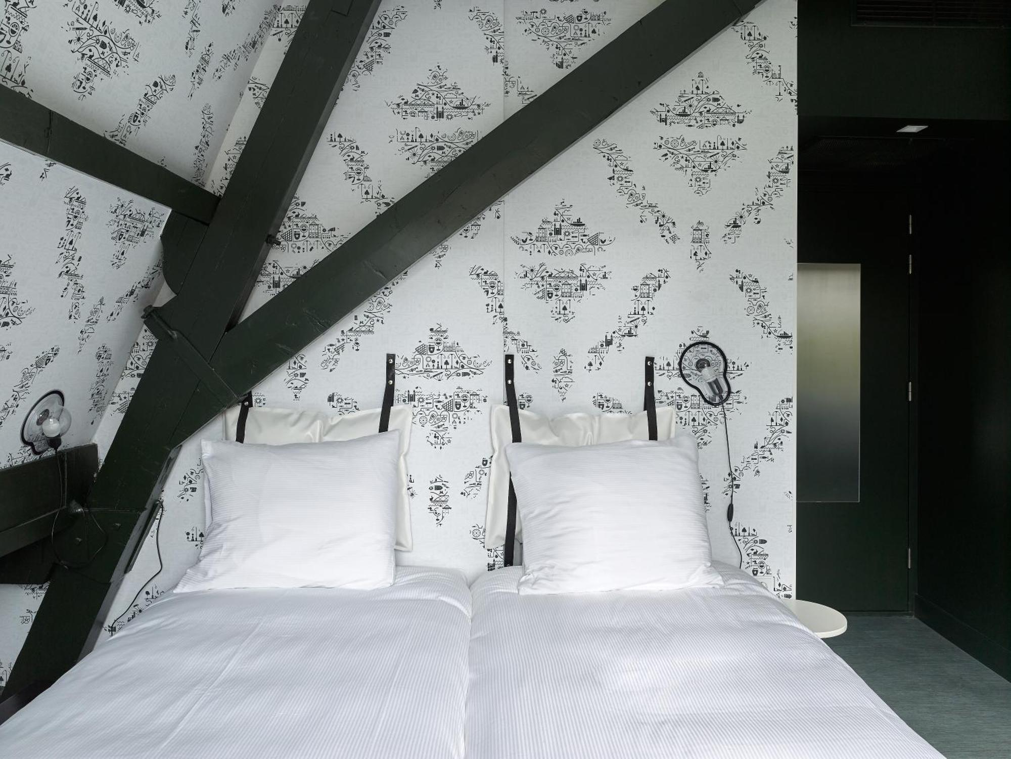 Kaboom Hotel
