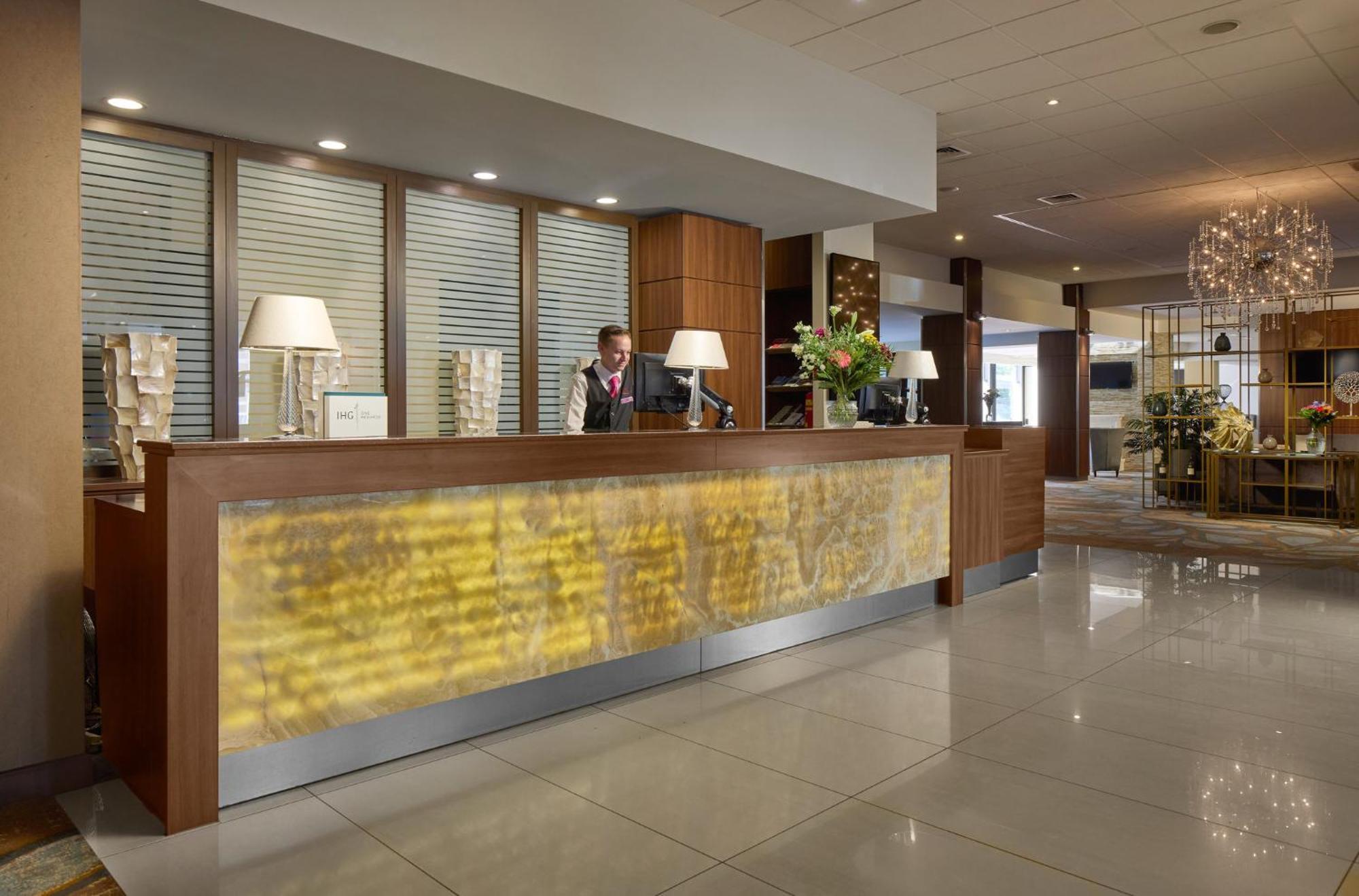 Crowne Plaza By Ihg Hotel