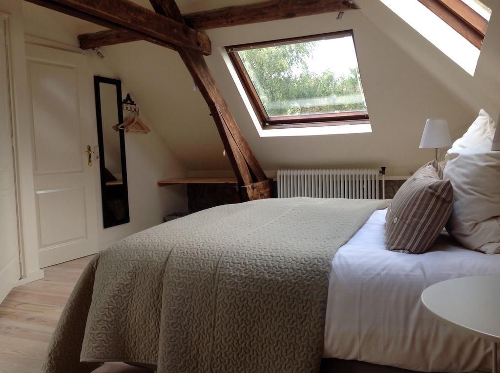 Annelies'place To B& B *