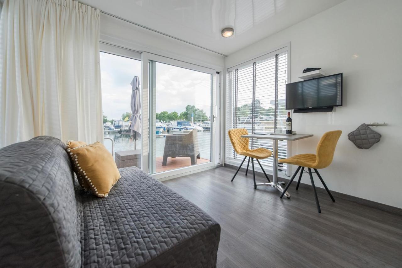 Vakantiehuis Boatlodge Antigua Maastricht