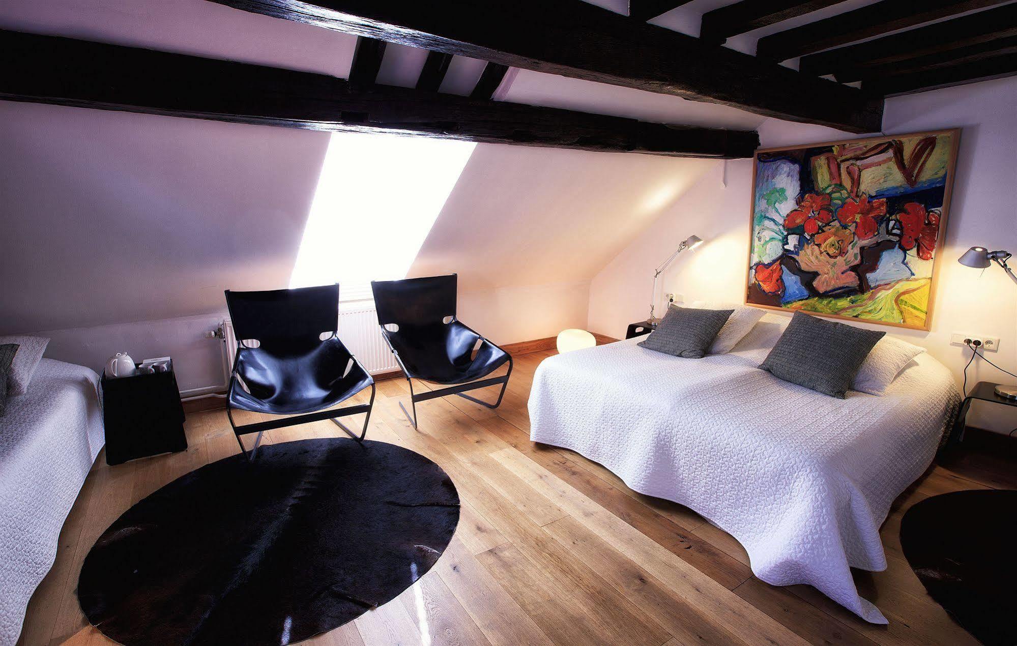 Galerie Dis 3*